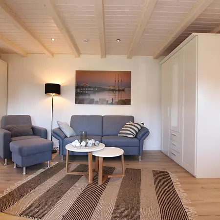 Haus Heckenrose Whg 4 Gartenhaus Apartamento *