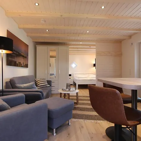 Haus Heckenrose Whg 4 Gartenhaus Apartamento *